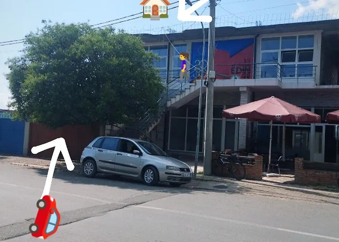 アパート House Ura E Mesit *