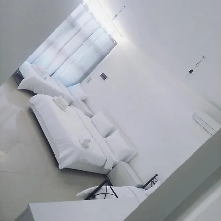 아파트 House Ura E Mesit *